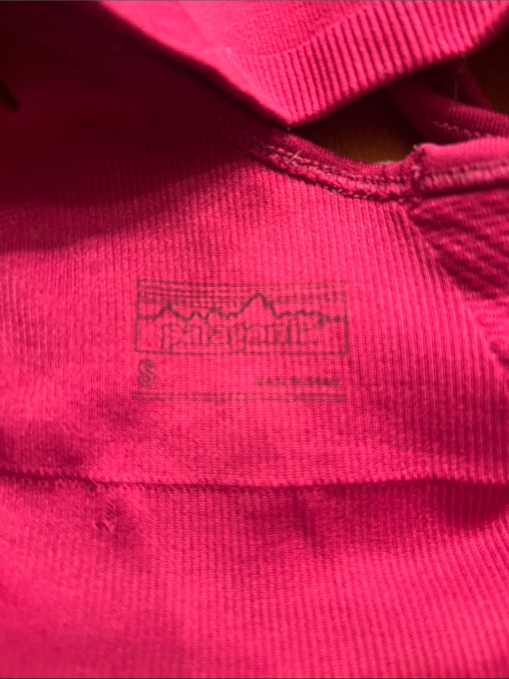 Patagonia Seamless Racerback Sports Bra - Raspberry - Picture 3 of 3